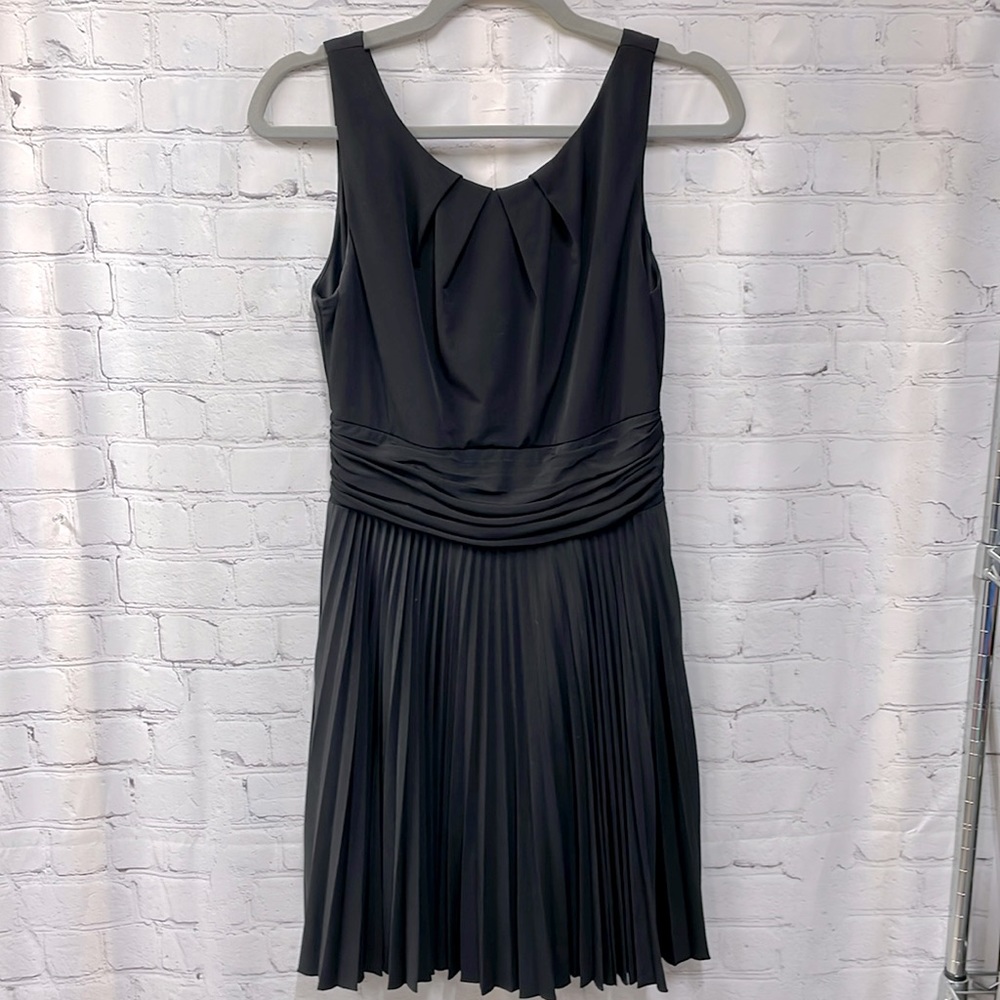 Teeze Me accordion bottom with pleated sleeveless top cocktail size 7 dr…